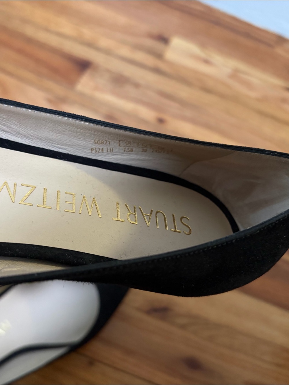 Stuart Weitzman Black Pointed Suede Flats - Picture 5 of 6